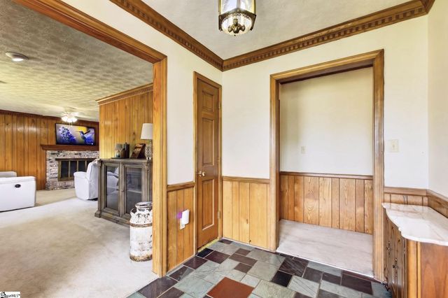 122 Mountain View Drive, Pickens, SC 28671
