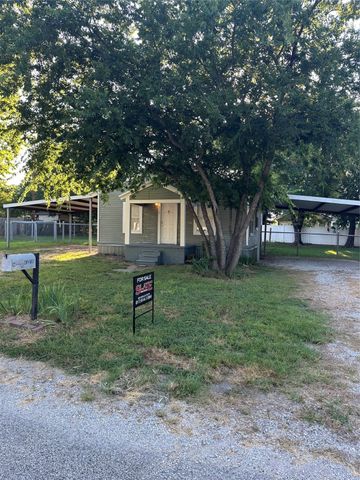 210 N Avenue C, Springtown, TX 76082