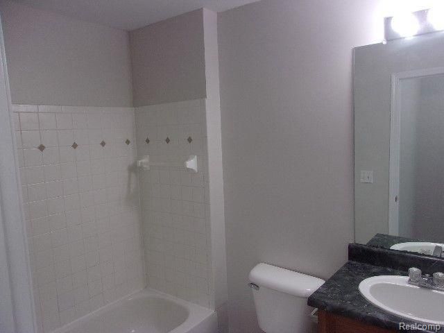 866 Amanda Lane, Pontiac, MI 48340