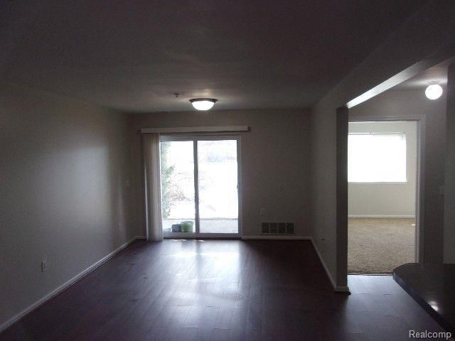 866 Amanda Lane, Pontiac, MI 48340