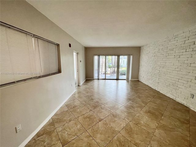 946 Bay Dr 5, Miami Beach, FL 33141
