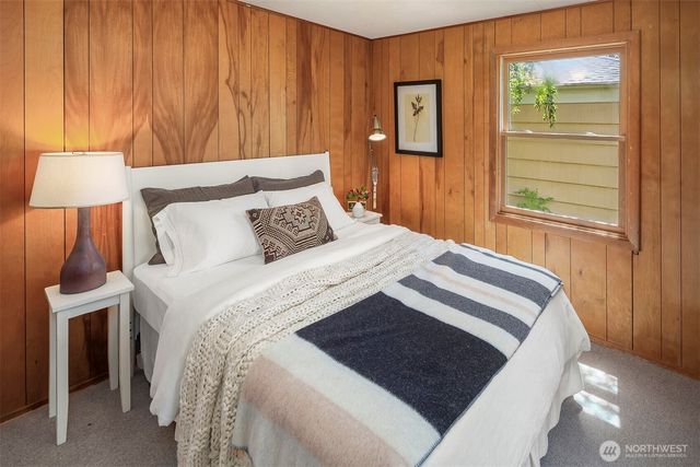 5106 47th Avenue NE, Seattle, WA 98105
