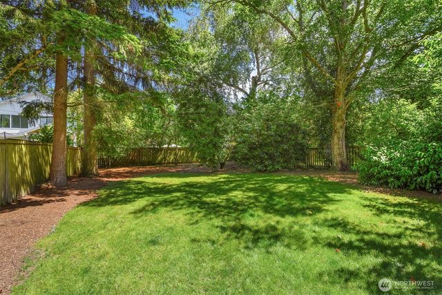 5106 47th Avenue NE, Seattle, WA 98105
