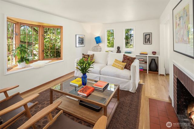 5106 47th Avenue NE, Seattle, WA 98105