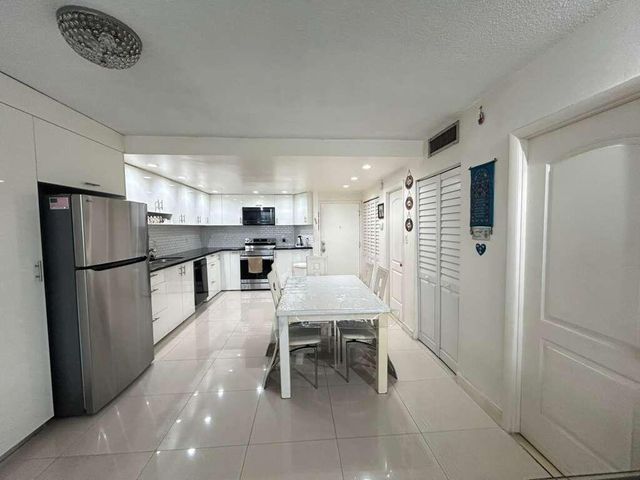 1351 NE Miami Gardens Drive 511e, Miami, FL 33179