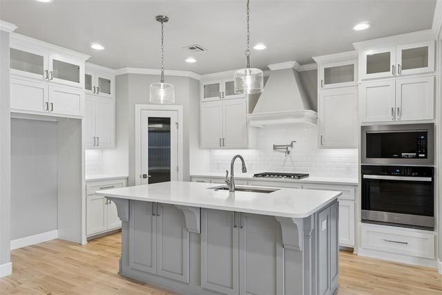 15508 Bergman Circle, Edmond, OK 73013
