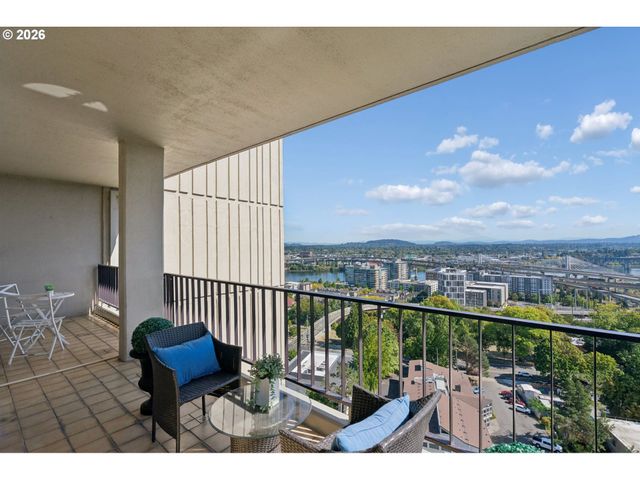 2211 Sw 1st Ave 1704, Portland, OR 97201