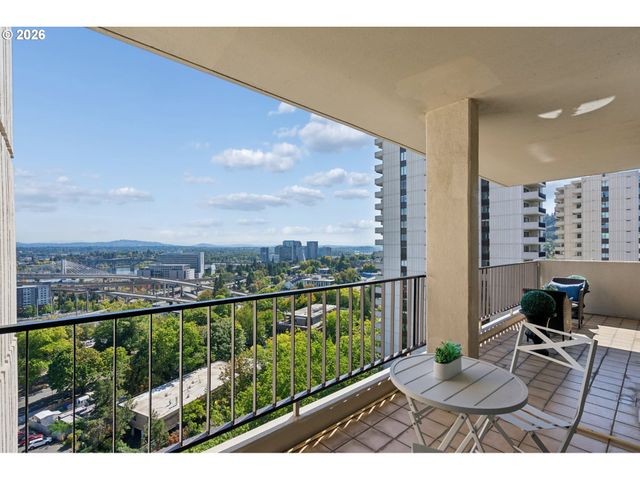 2211 Sw 1st Ave 1704, Portland, OR 97201