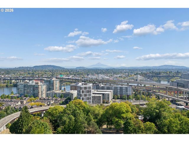 2211 Sw 1st Ave 1704, Portland, OR 97201