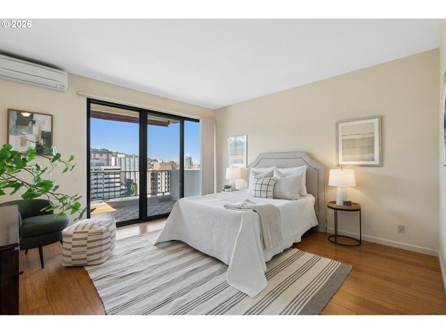 2211 Sw 1st Ave 1704, Portland, OR 97201