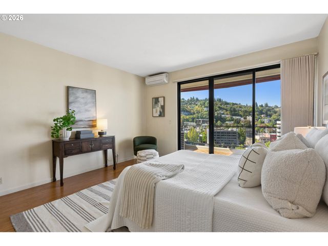 2211 Sw 1st Ave 1704, Portland, OR 97201
