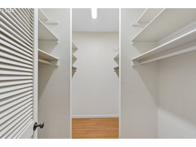 2211 Sw 1st Ave 1704, Portland, OR 97201