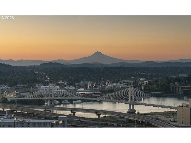 2211 Sw 1st Ave 1704, Portland, OR 97201