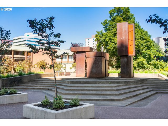 2211 Sw 1st Ave 1704, Portland, OR 97201