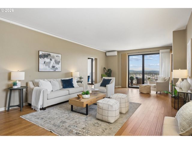 2211 Sw 1st Ave 1704, Portland, OR 97201