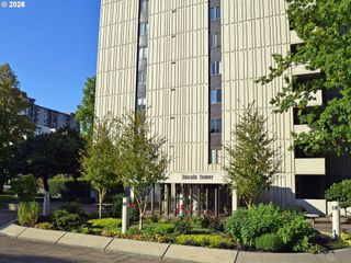 2211 Sw 1st Ave 1704, Portland, OR 97201
