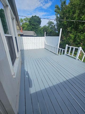 1645 W Swan Street, Springfield, MO 65807