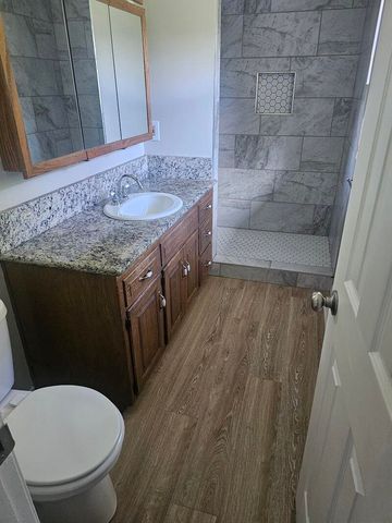 1645 W Swan Street, Springfield, MO 65807