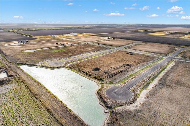 1462 Dos Estrellas Dr, Corpus Christi, TX 78415