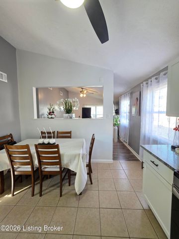 4327 Pruitt Ct, Louisville, KY 40218