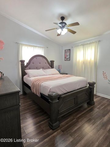 4327 Pruitt Ct, Louisville, KY 40218