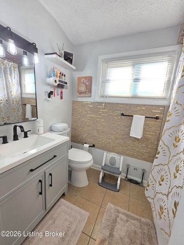 4327 Pruitt Ct, Louisville, KY 40218