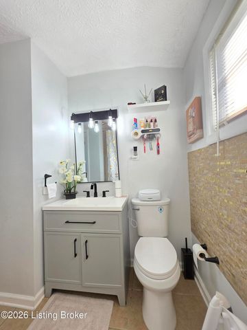 4327 Pruitt Ct, Louisville, KY 40218