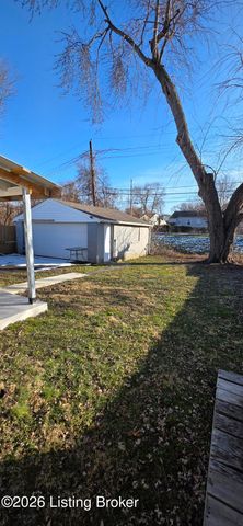 4327 Pruitt Ct, Louisville, KY 40218