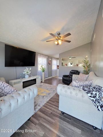 4327 Pruitt Ct, Louisville, KY 40218