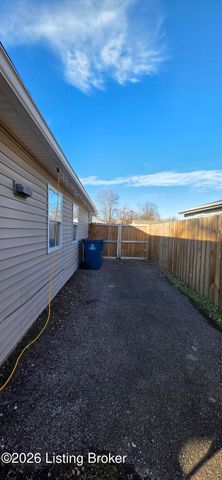 4327 Pruitt Ct, Louisville, KY 40218