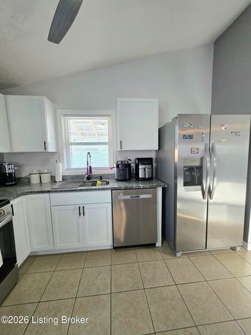 4327 Pruitt Ct, Louisville, KY 40218