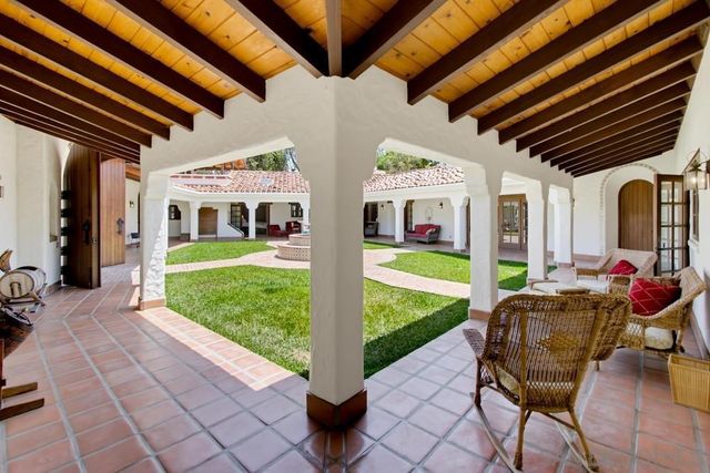 5443 Calzada Del Bosque, Rancho Santa Fe, CA 92067