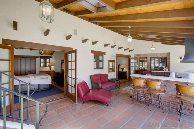 5443 Calzada Del Bosque, Rancho Santa Fe, CA 92067