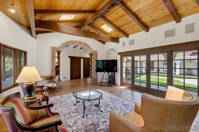 5443 Calzada Del Bosque, Rancho Santa Fe, CA 92067