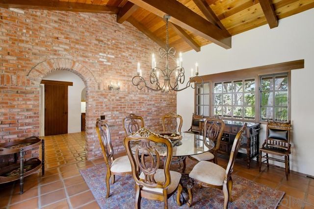 5443 Calzada Del Bosque, Rancho Santa Fe, CA 92067