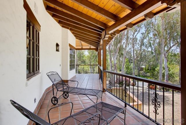 5443 Calzada Del Bosque, Rancho Santa Fe, CA 92067