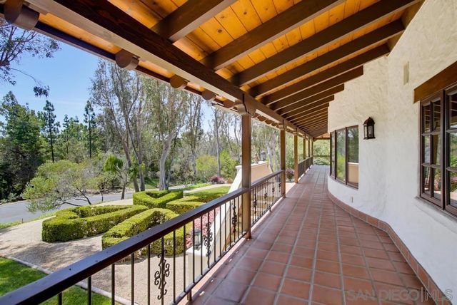 5443 Calzada Del Bosque, Rancho Santa Fe, CA 92067