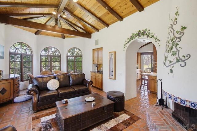 5443 Calzada Del Bosque, Rancho Santa Fe, CA 92067