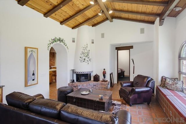 5443 Calzada Del Bosque, Rancho Santa Fe, CA 92067