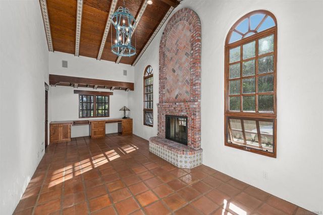 5443 Calzada Del Bosque, Rancho Santa Fe, CA 92067