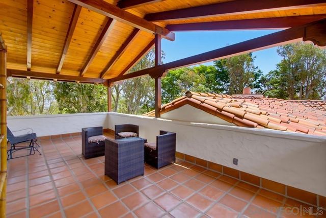 5443 Calzada Del Bosque, Rancho Santa Fe, CA 92067