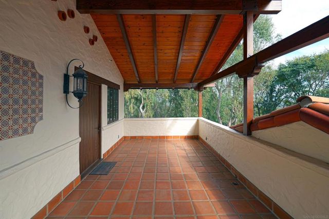 5443 Calzada Del Bosque, Rancho Santa Fe, CA 92067