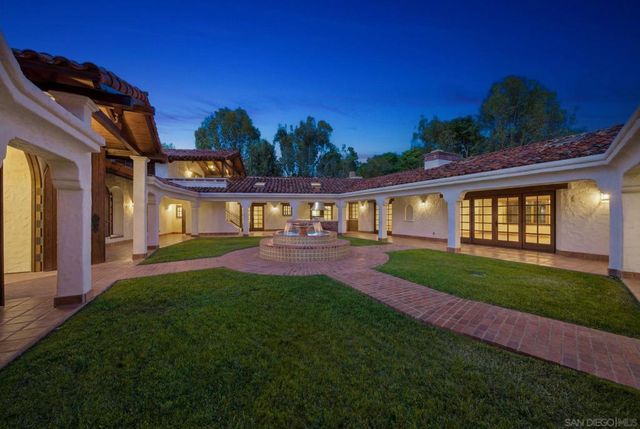 5443 Calzada Del Bosque, Rancho Santa Fe, CA 92067