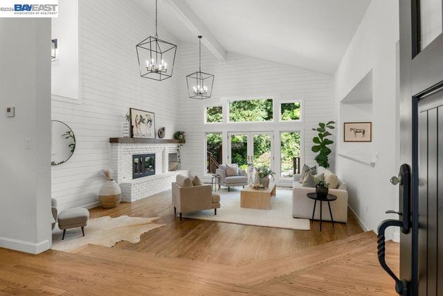 31 Arjang Ct, Alamo, CA 94507