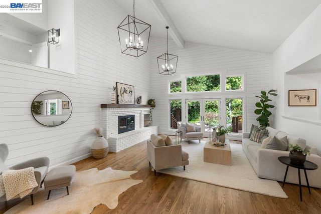 31 Arjang Ct, Alamo, CA 94507