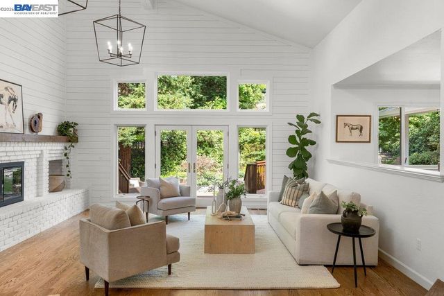 31 Arjang Ct, Alamo, CA 94507