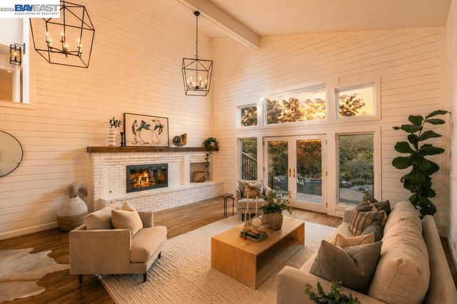 31 Arjang Ct, Alamo, CA 94507