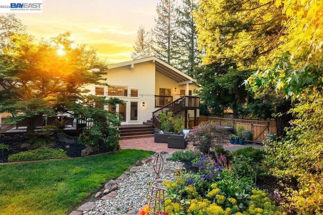 31 Arjang Ct, Alamo, CA 94507