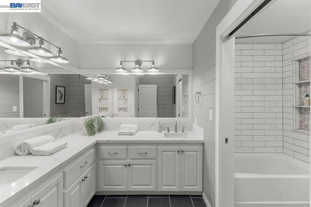 31 Arjang Ct, Alamo, CA 94507