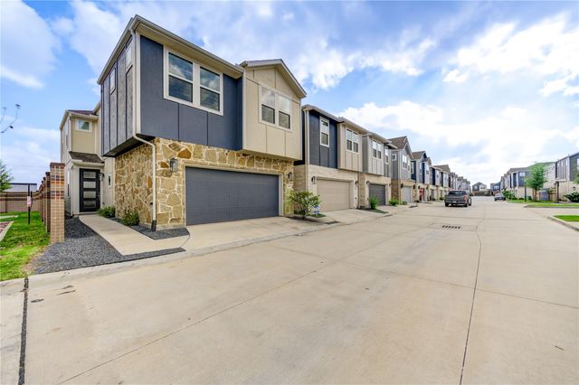 4210 Peaceful Pines Ln, Spring Branch, TX 77080